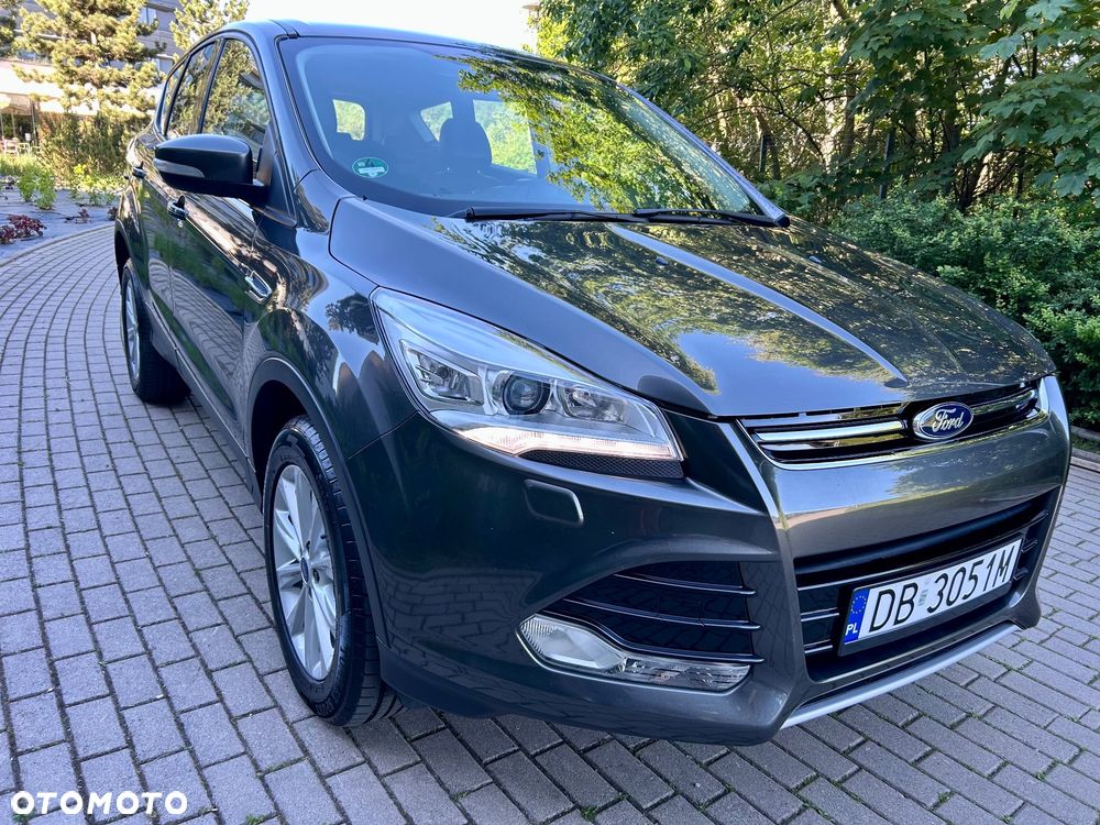 Ford Kuga 1.5 EcoBoost 2x4 Titanium - 4