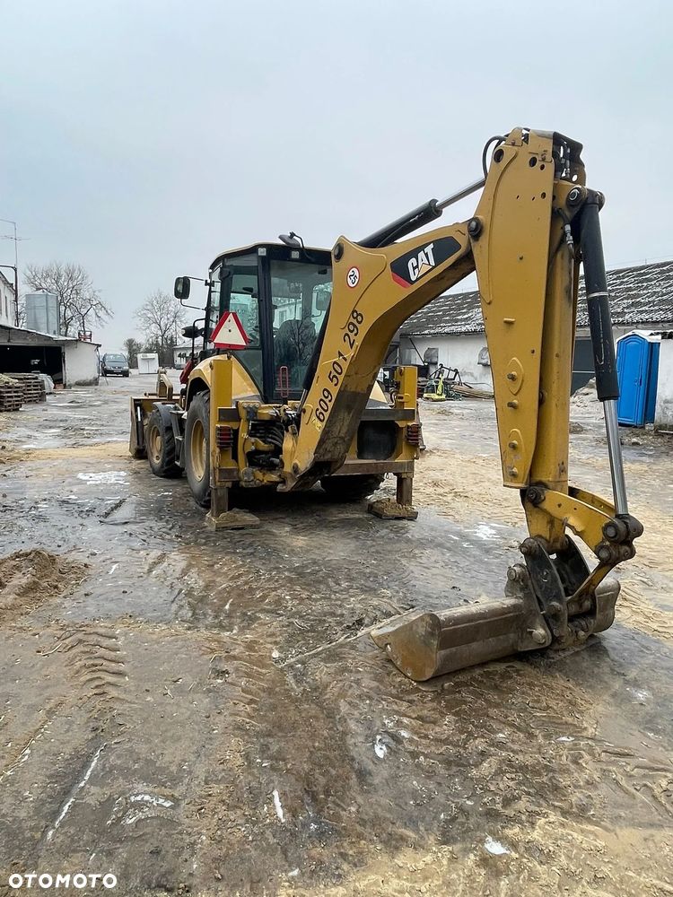 Caterpillar 427F2 - 3