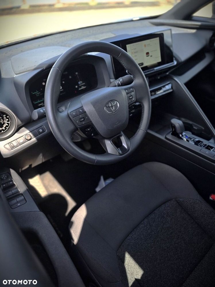 Toyota C-HR - 16