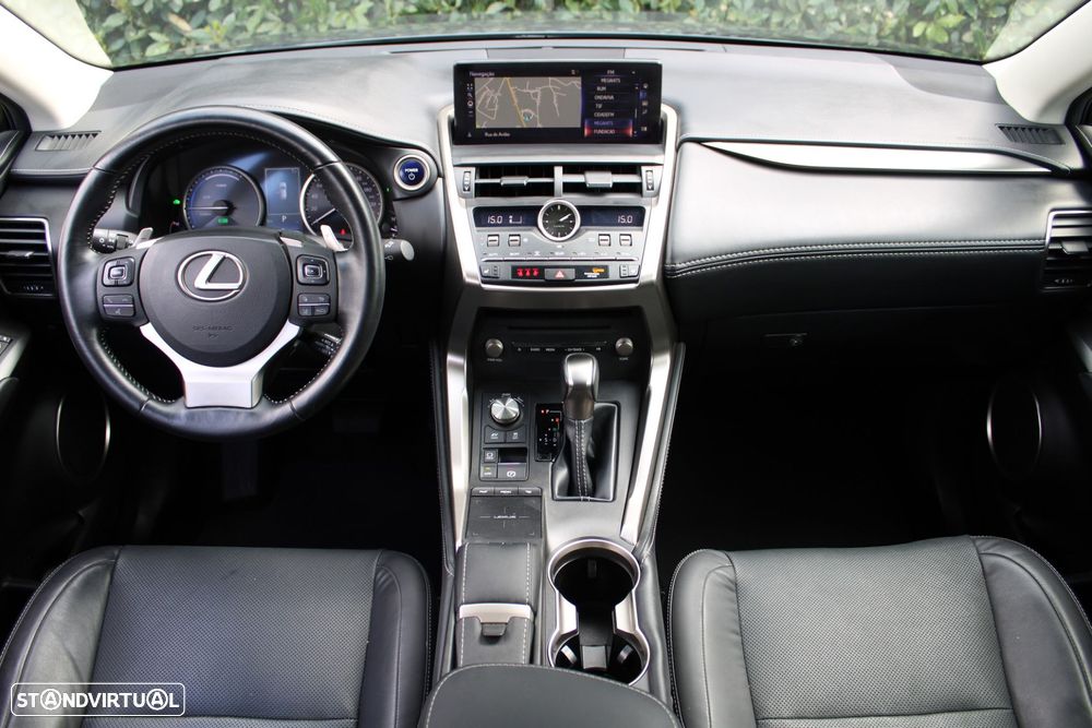 Lexus NX 300h Executive - 3