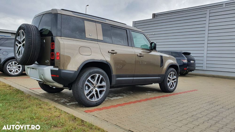 Land Rover Defender 110 2.0L D240 HSE - 3