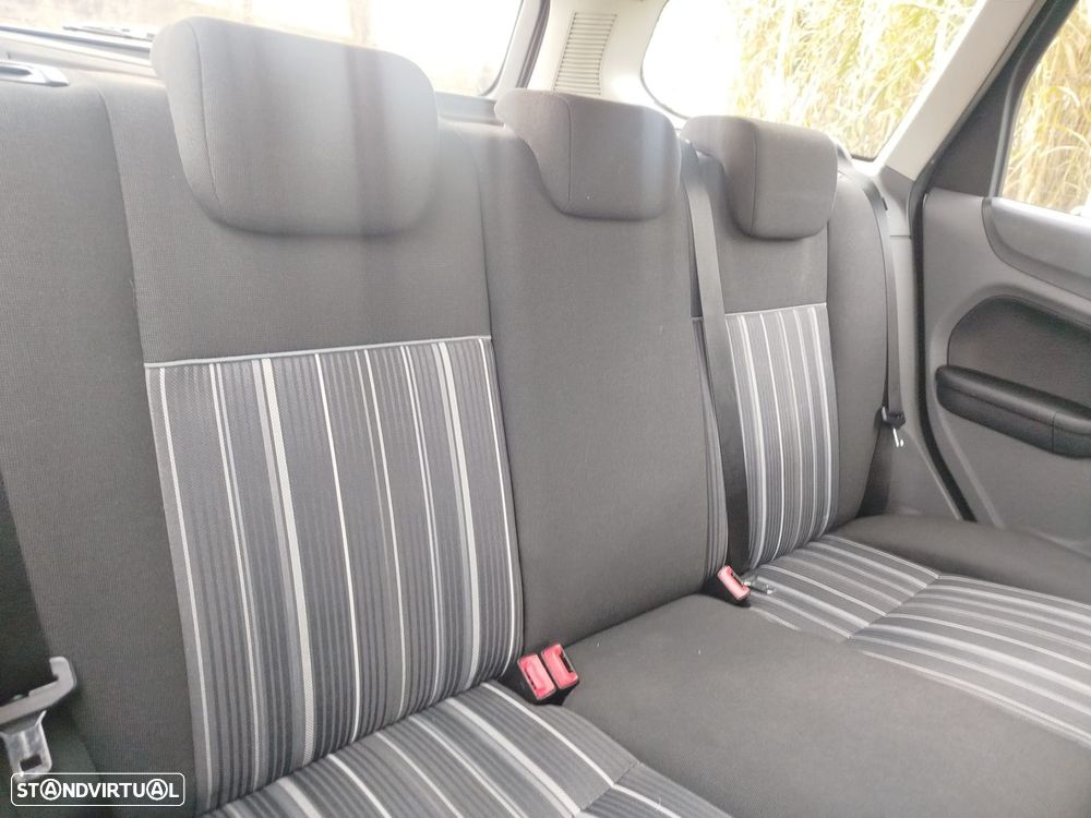 Ford Focus 1.6 TDCi Titanium - 14