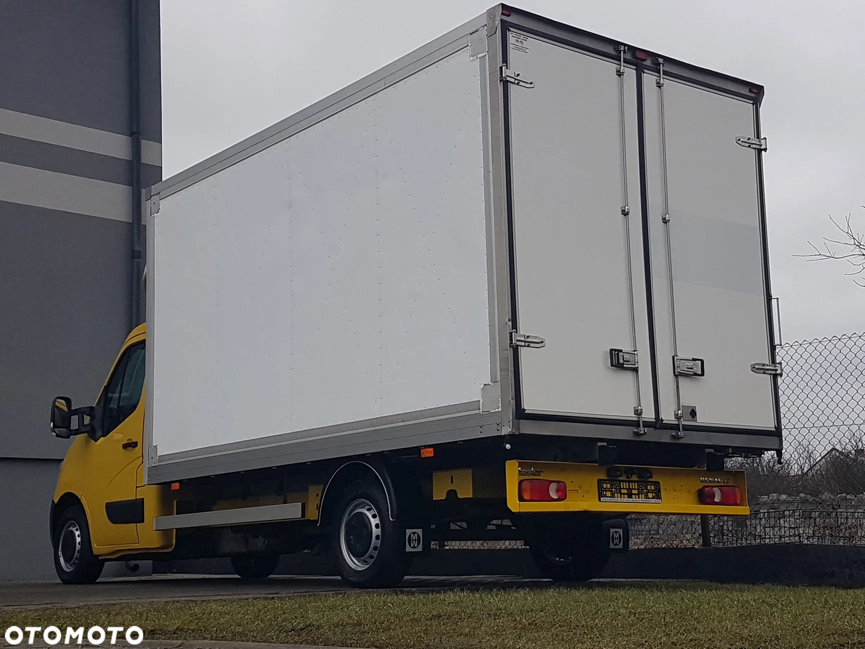 Renault MASTER KONTENER 8EP 4,21x2,23x2,22 KLIMA MANUAL KRAJOWY 6-BIEGÓW - 28