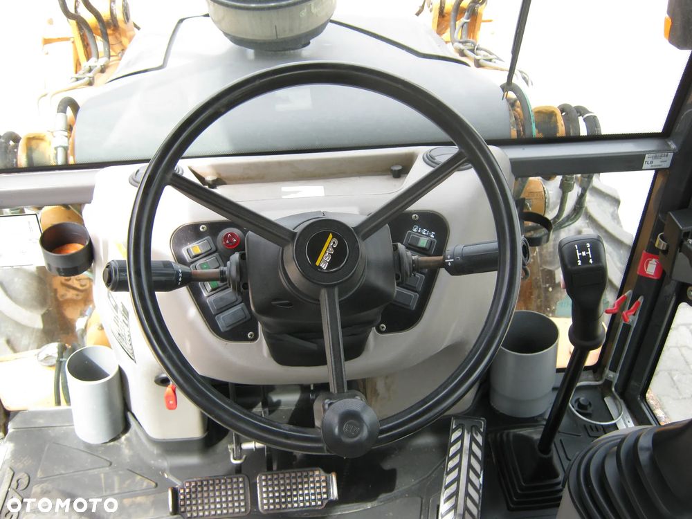 Case 580SR-4PT - 12