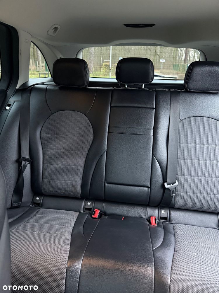 Mercedes-Benz Klasa C 180 (BlueTEC) d - 23