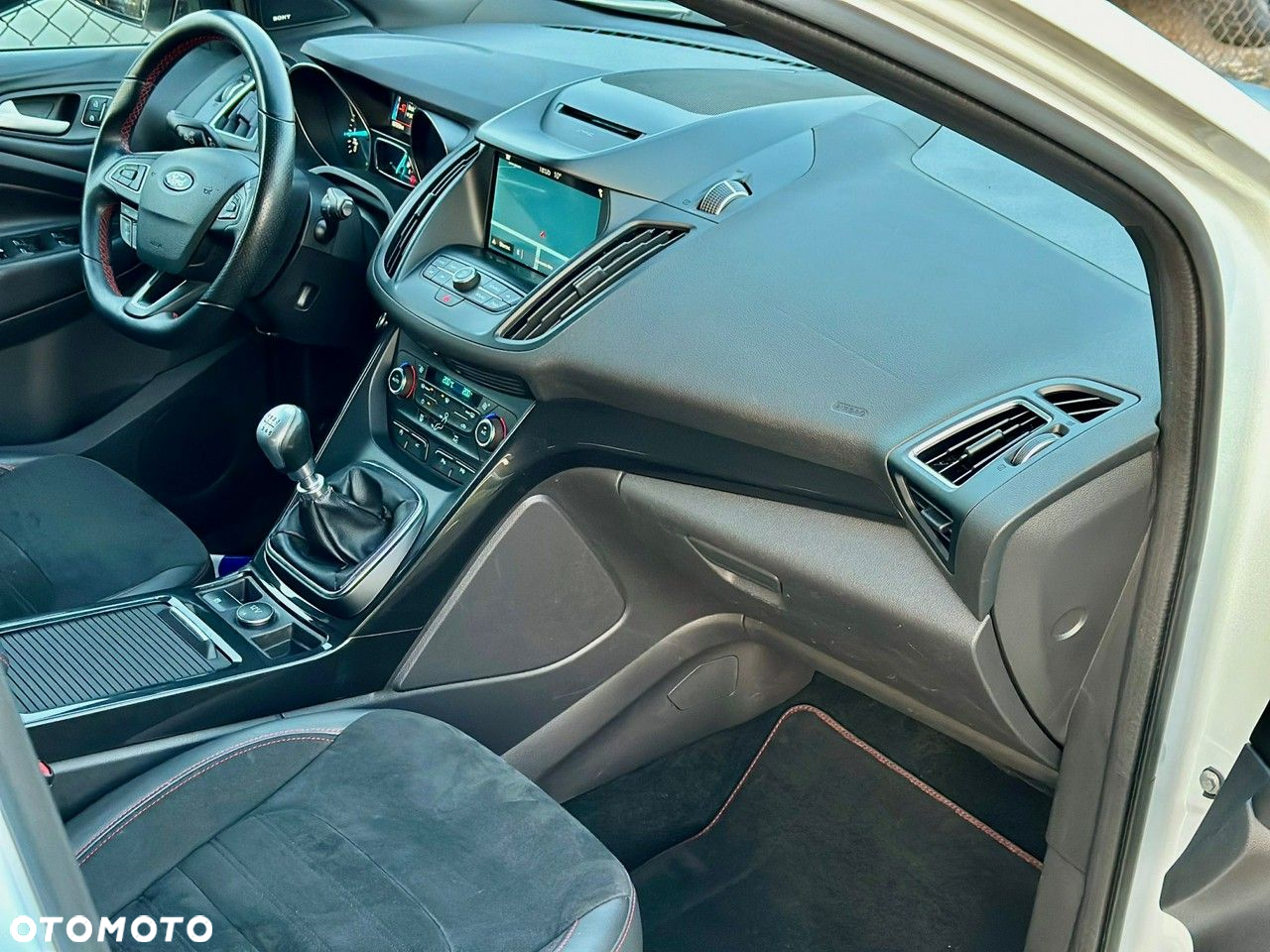 Ford Kuga - 7