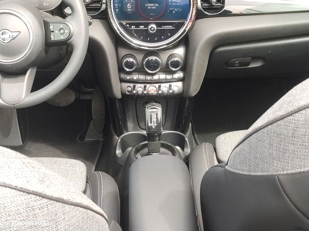 MINI Cabrio Cooper Auto - 11