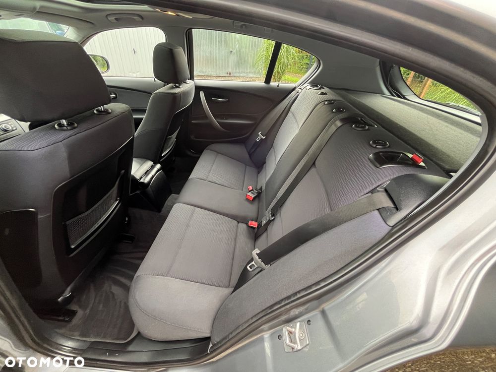 BMW Seria 1 - 32
