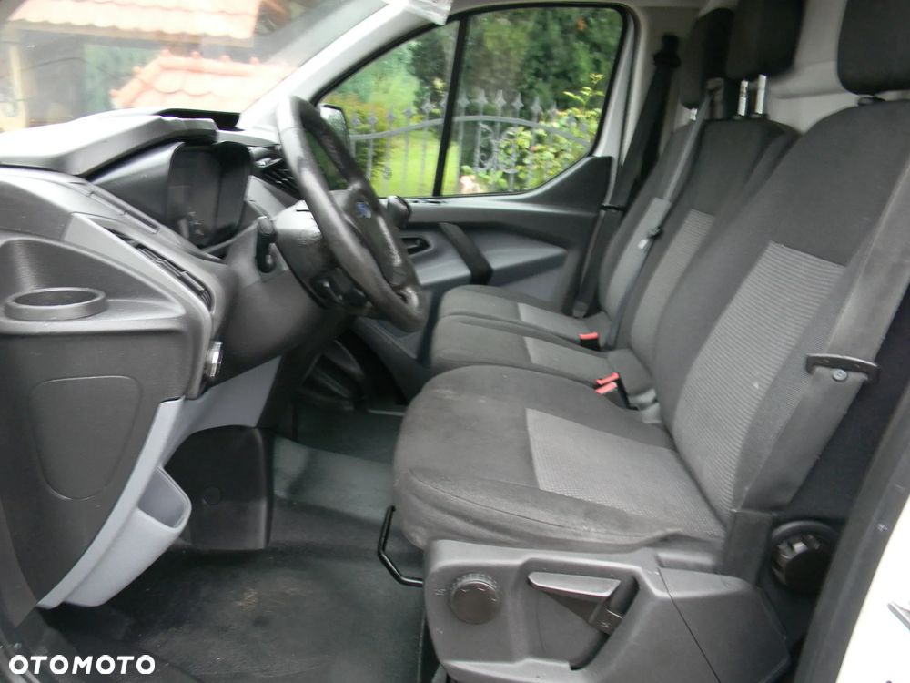 Ford Transit Custom - 28