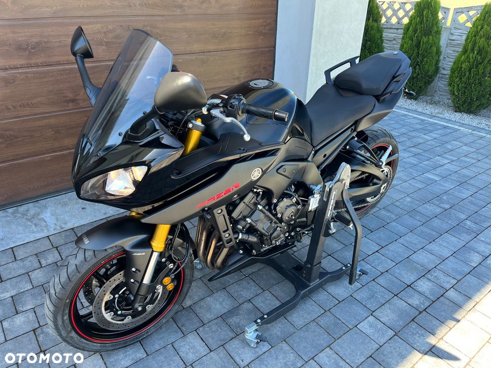 Yamaha FZ8 - 8