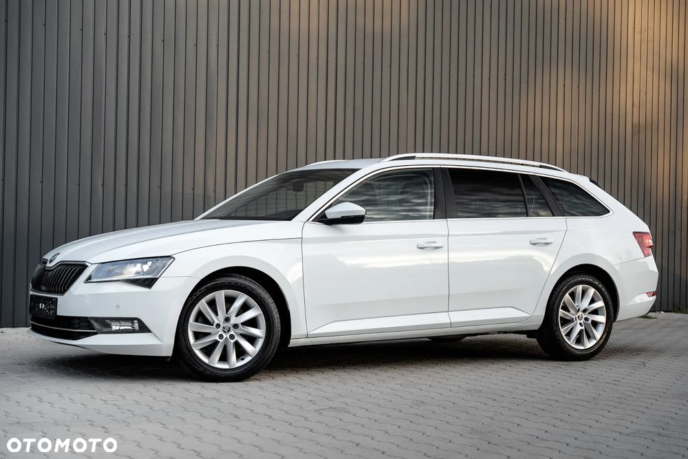 Skoda Superb 2016 photo 4