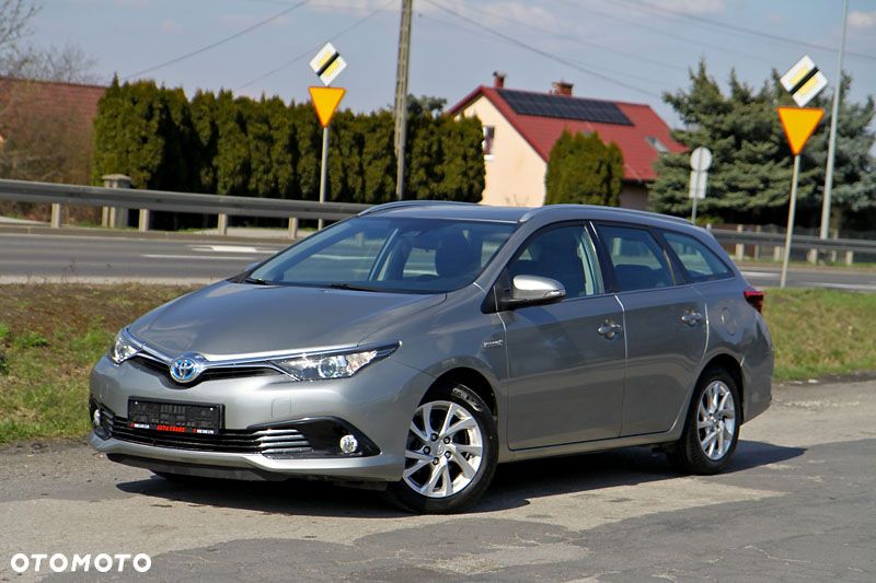 Toyota Auris - 1