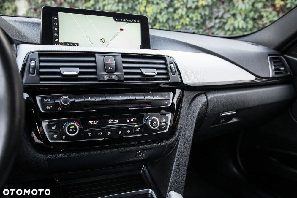 BMW Seria 3 320d xDrive Edition M Sport Shadow - 23