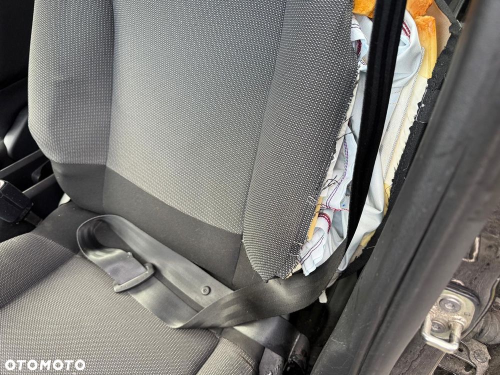 Citroën C3 BlueHDi 100 S&S SHINE PACK - 11