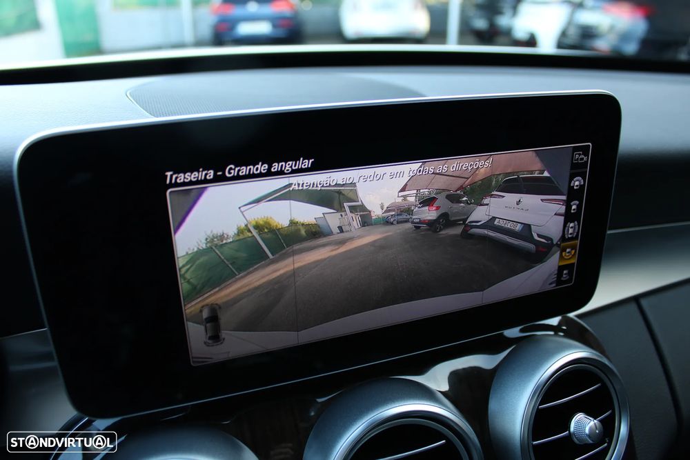 Mercedes-Benz C 300 4Matic 9G-TRONIC AMG Line Advanced - 29