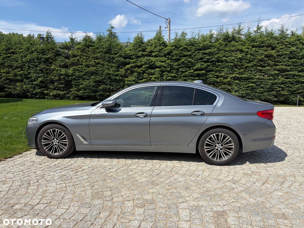 BMW Seria 5 540i Luxury Line sport - 3
