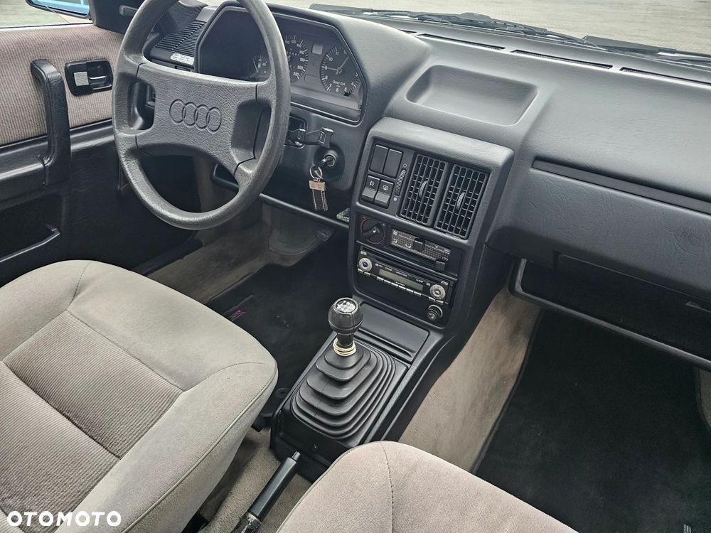 Audi 100 1.8 - 10