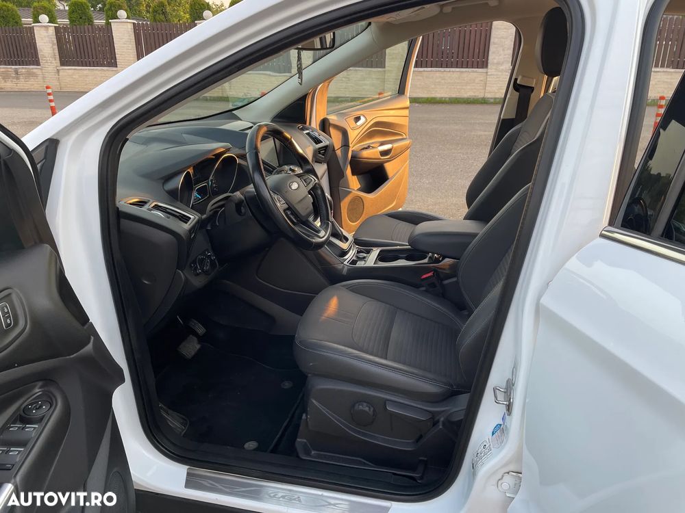 Ford Kuga 2.0 TDCi 4x4 Aut. Titanium - 5