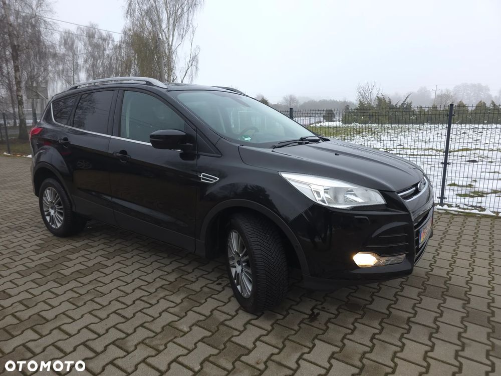 Ford Kuga 1.6 EcoBoost 2x4 Titanium - 3