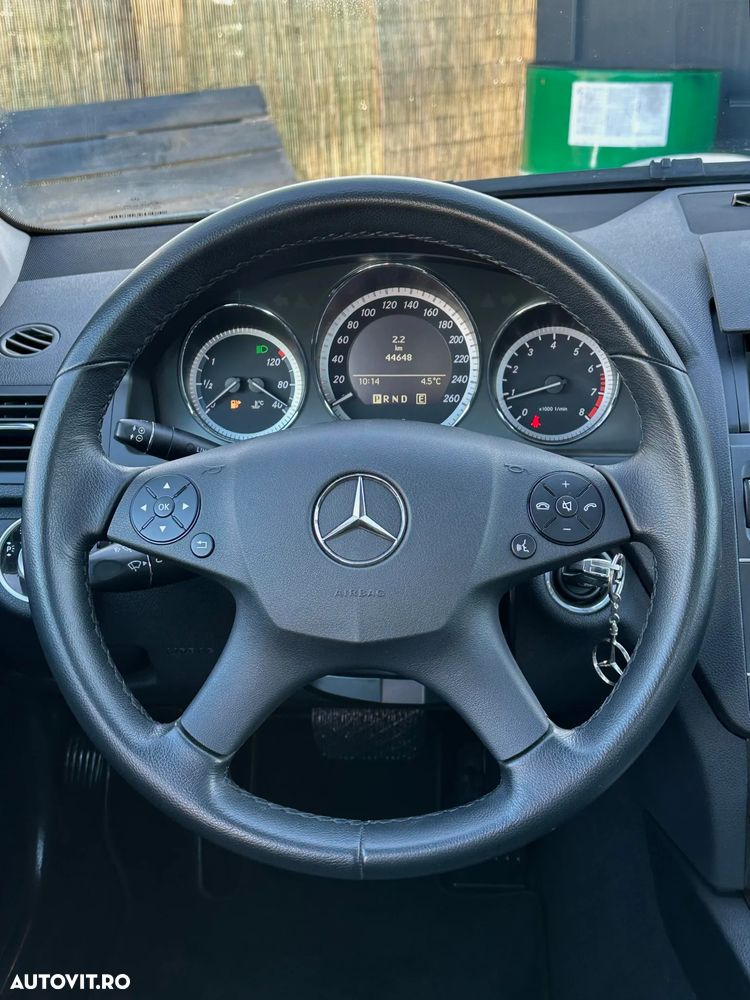 Mercedes-Benz C 180 CGI Automatik BlueEFFICIENCY Avantgarde - 9