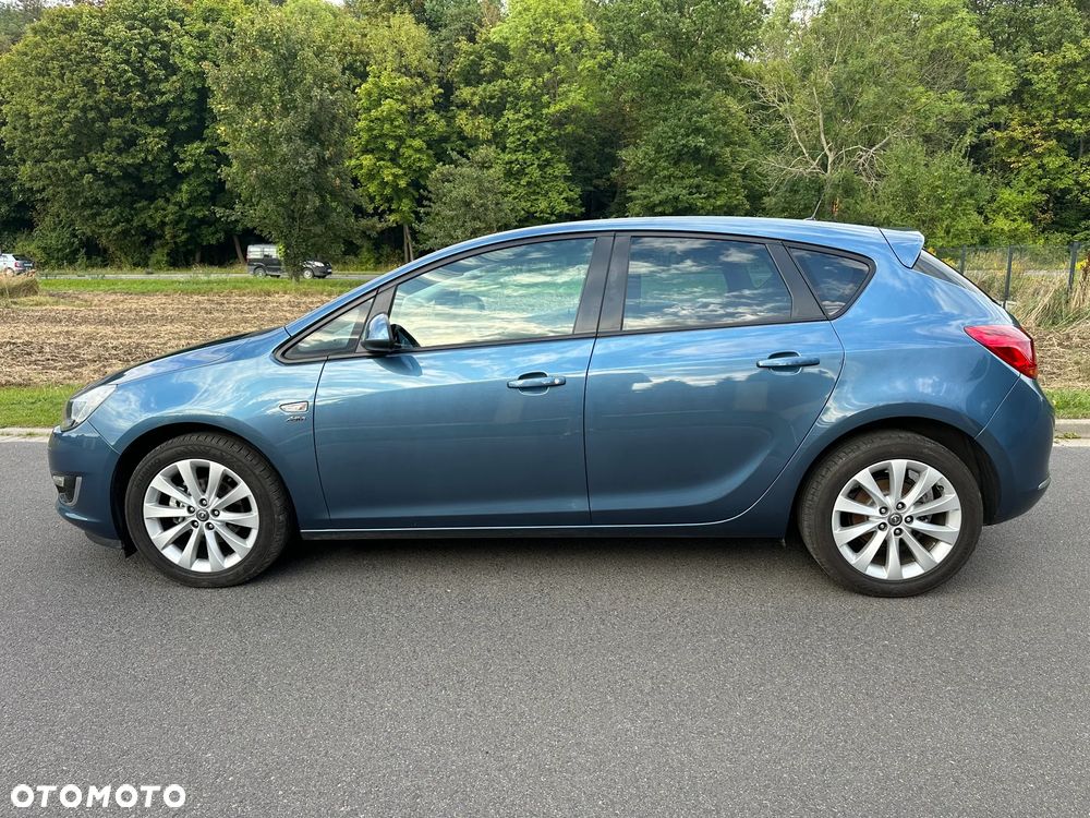 Opel Astra 1.4 Turbo Cosmo - 4