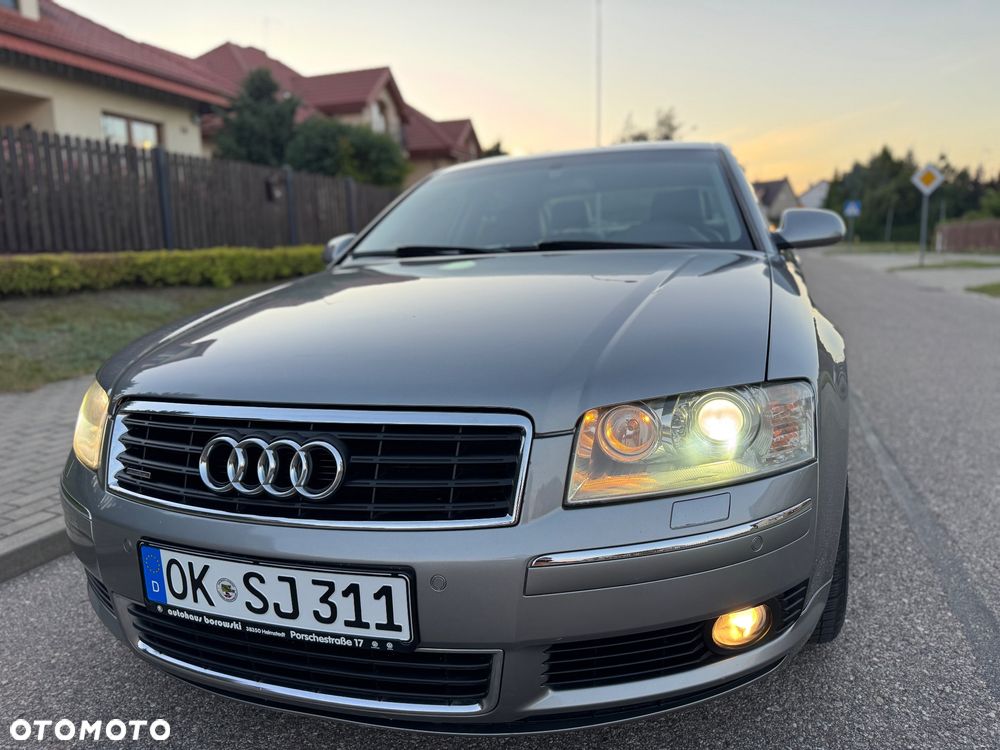 Audi A8 4.2 Quattro - 2
