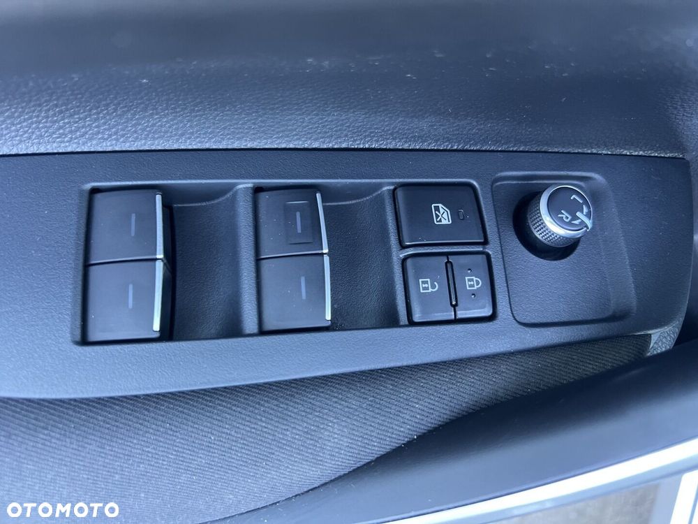 Toyota Corolla 1.8 Hybrid Comfort - 24