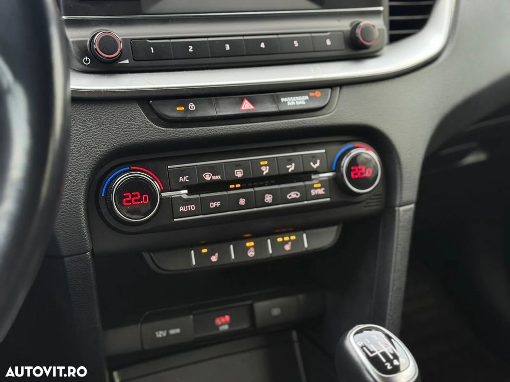 Kia Ceed 1.5 T-GDI 6MT Best - 13