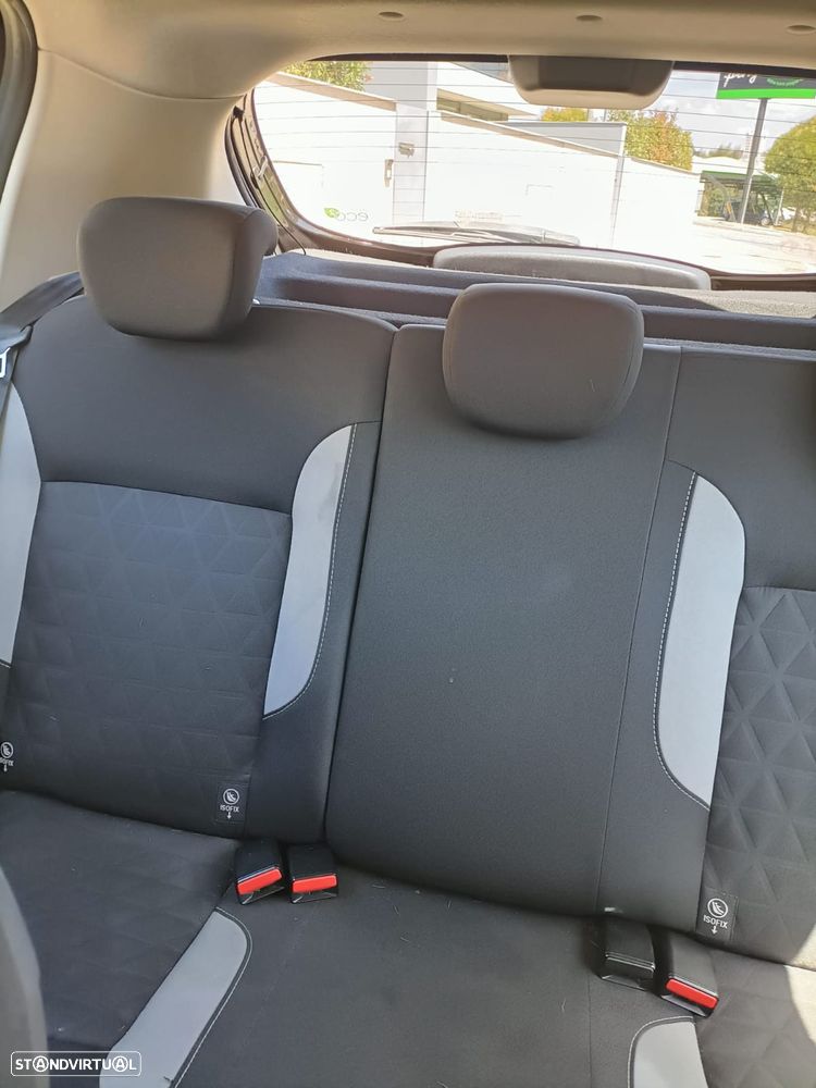Dacia Sandero 0.9 TCe Stepway - 4