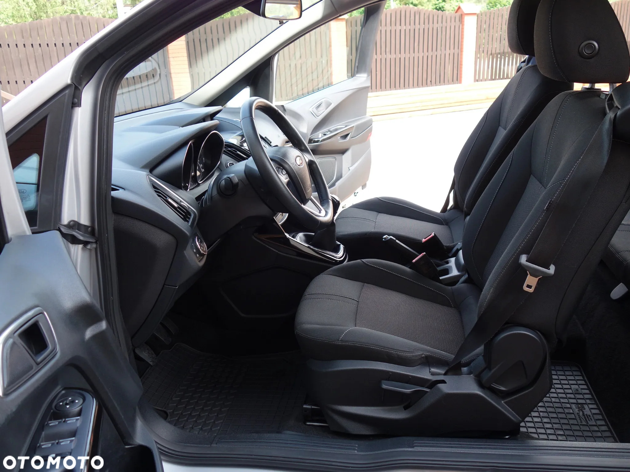 Ford B-MAX 1.6 TDCi Titanium - 32