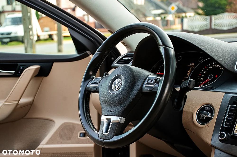 Volkswagen Passat 2.0 TDI 4Mot Highline - 24