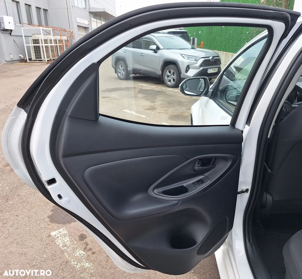 Toyota Yaris - 7