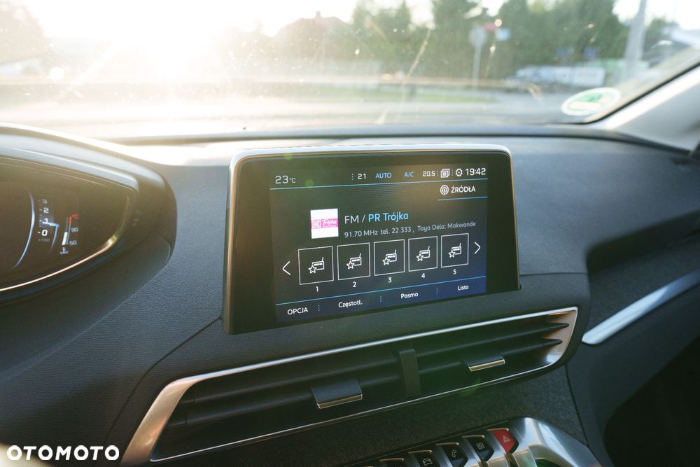Peugeot 3008 1.2 PureTech GPF Allure S&S - 14