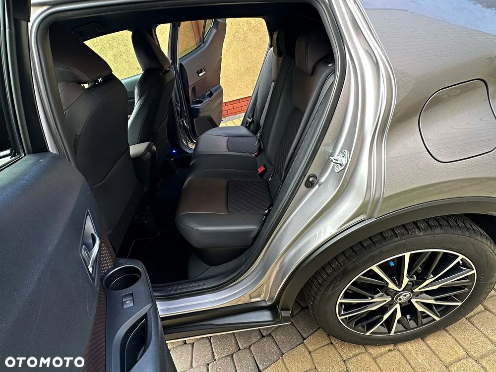 Toyota C-HR 1.8 Hybrid Dynamic - 28