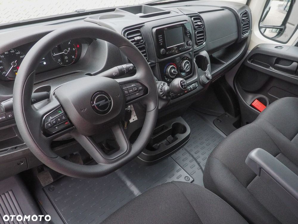 Opel movano - 11