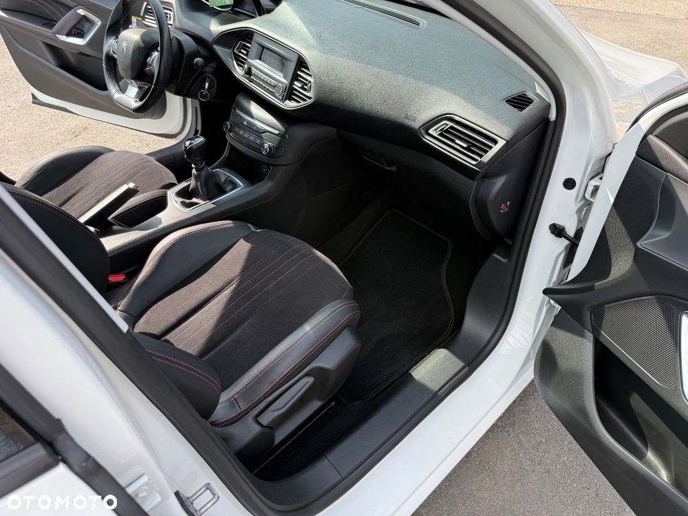 Peugeot 308 - 11