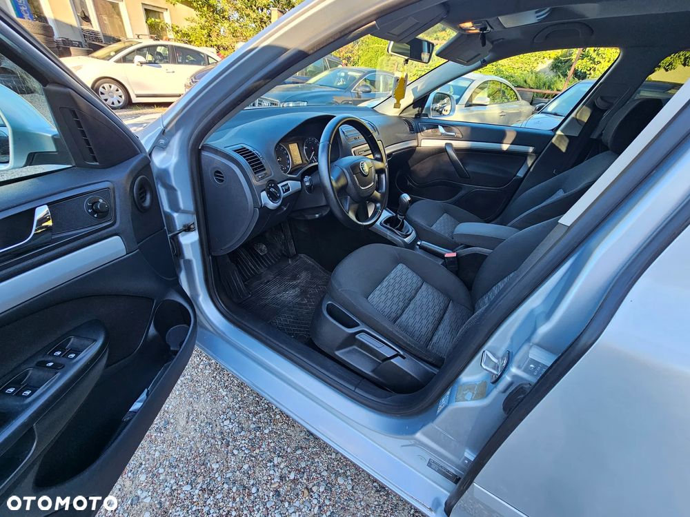 Skoda Octavia 2.0 TDI Active - 10