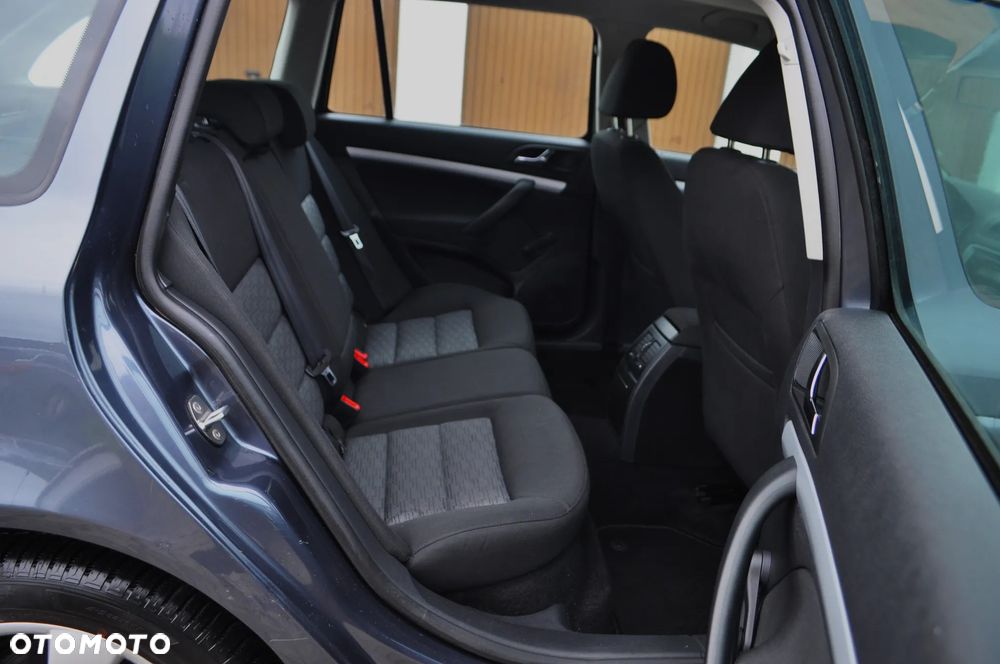 Skoda Octavia 1.6 Combi Selection - 27
