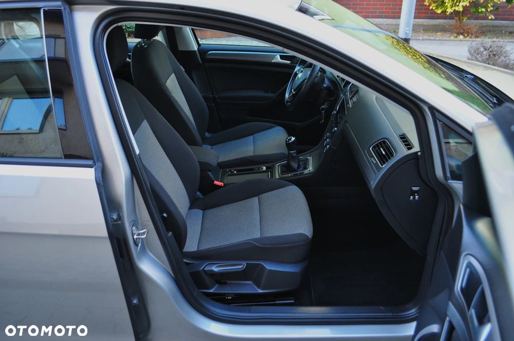 Volkswagen Golf 1.2 TSI BlueMotion Technology Trendline - 25