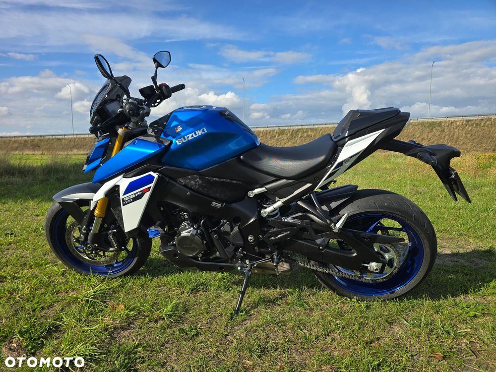 Suzuki GSX 1000 - 4