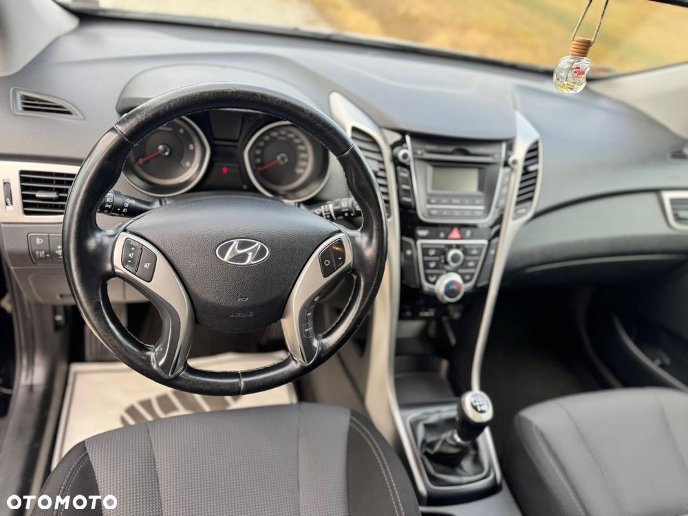 Hyundai i30 i30cw 1.4 CRDi Advantage - 21