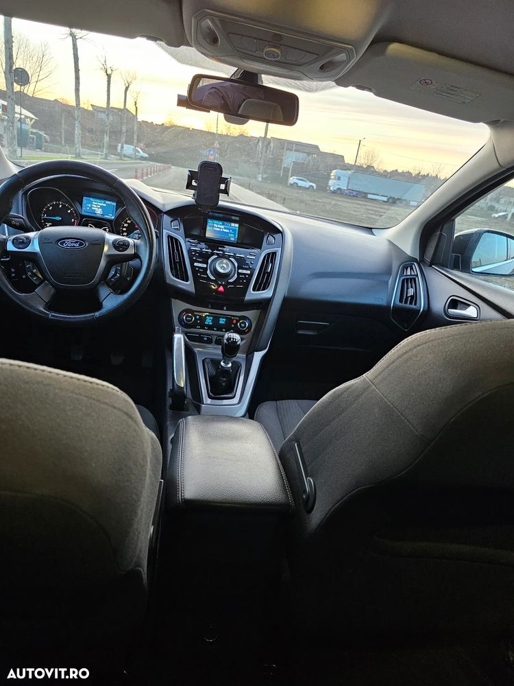 Ford Focus 2.0 TDCI DPF Titanium - 8