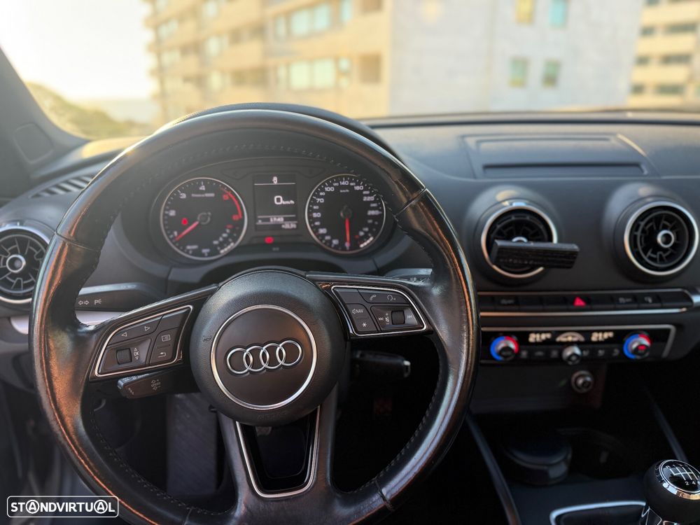 Audi A3 Cabrio 1.6 TDi Design - 5