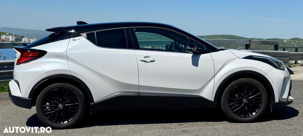 Toyota C-HR 2.0 HSD 184 CP 4x2 CVT C-ult Style bi-tone - 12