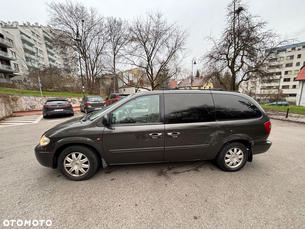 Chrysler Grand Voyager 2.5 CRD Limited - 8