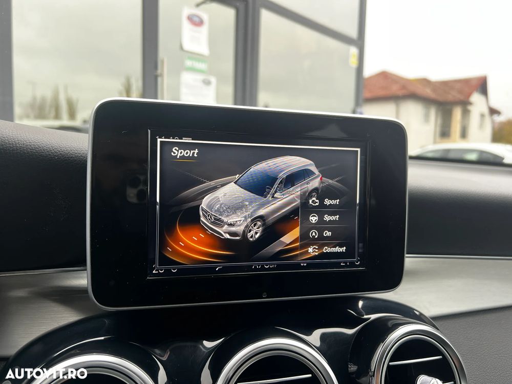 Mercedes-Benz GLC - 24