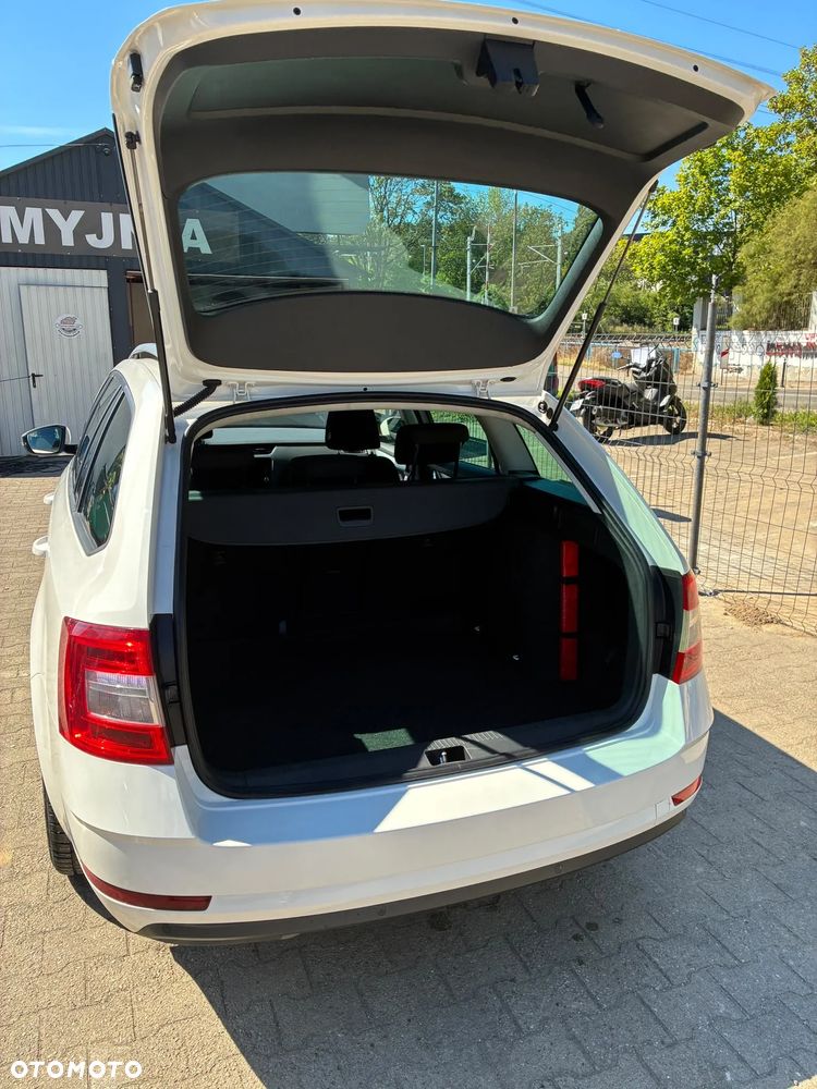Skoda Octavia 1.6 TDI Ambition - 13