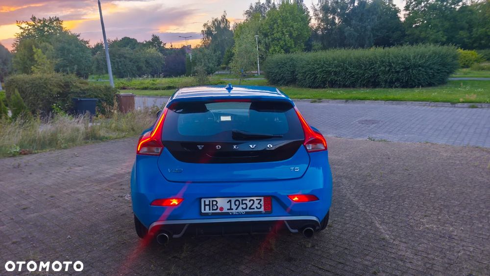 Volvo V40 T5 R-Design Summum - 23