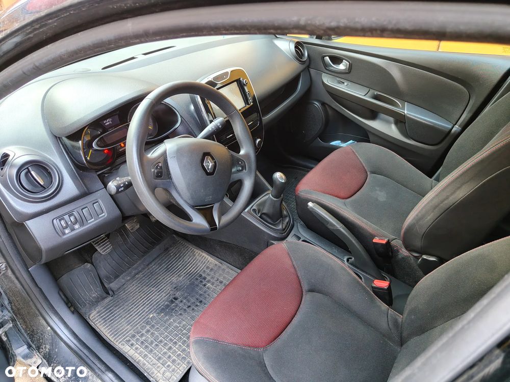 Renault Clio - 6