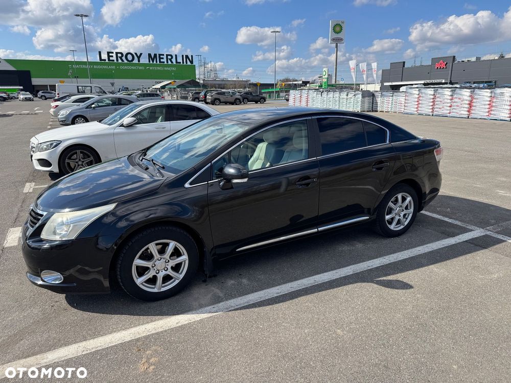 Toyota Avensis 2.0 D-4D - 12